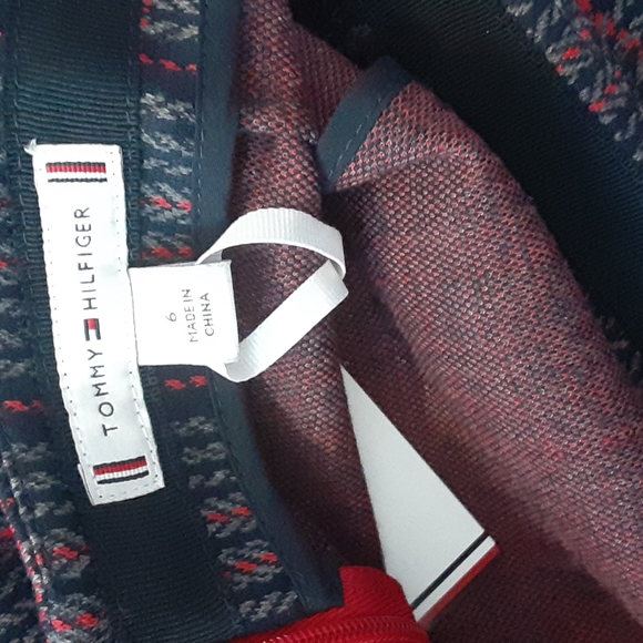 Tommy Hilfiger Skirt with Pockets - Picture 6 of 6